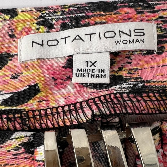 Notations Wonen’s Floral Chiffon Blouse - with metal bar detail - Picture 8 of 10